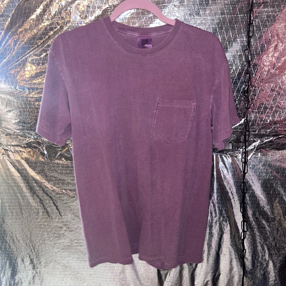 Comfort Colors Men's Medium Plum Short Sleeve Tee